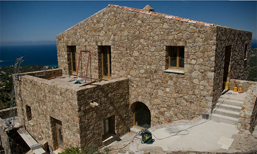 facade, pierrement, maconnerie, par SOAVI Construction 